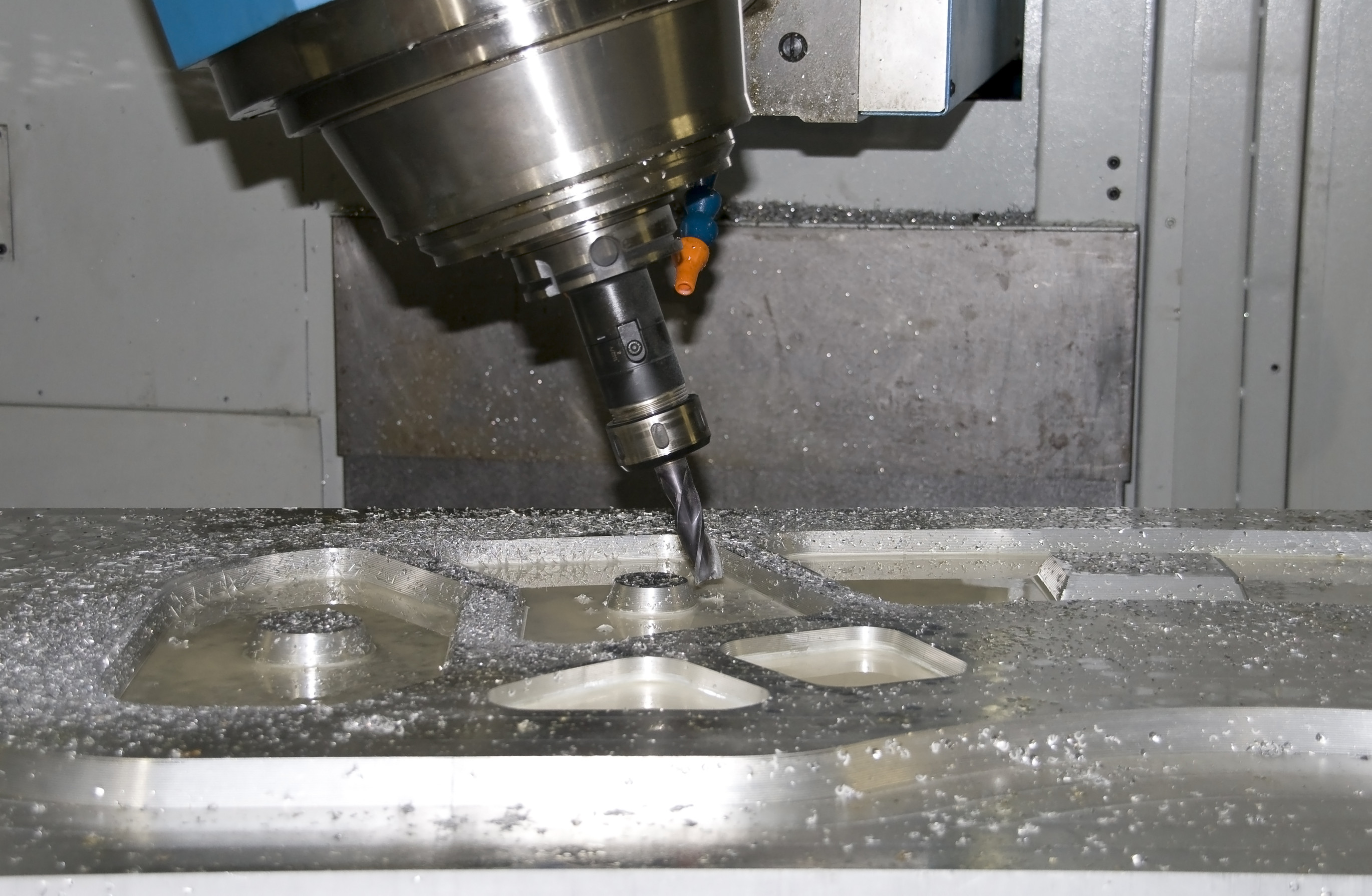 Prelucrare CNC de precizie folosind software Metalix